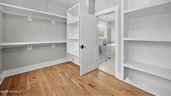 $700,000 | 2827 Landing Circle, Grimesland, NC 27837