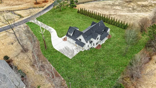 $700,000 | 2827 Landing Circle, Grimesland, NC 27837