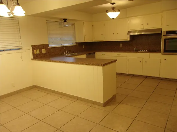 $1,950 | 438 Poenisch Drive, Corpus Christi, TX 78412