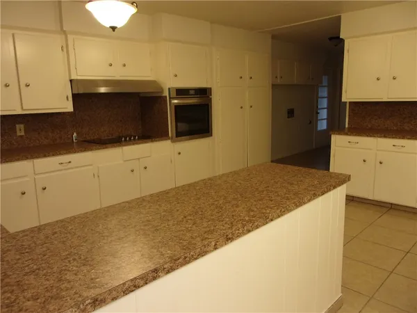 $1,950 | 438 Poenisch Drive, Corpus Christi, TX 78412