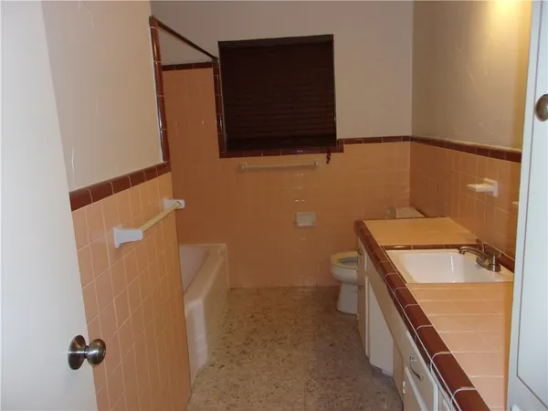 $1,950 | 438 Poenisch Drive, Corpus Christi, TX 78412