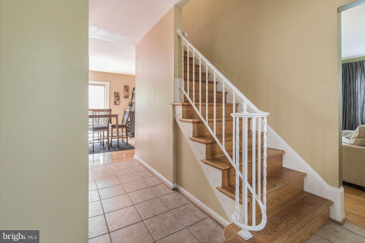 12728 Middlevale Lane Silver Spring, MD 20906 - Photo 2 of 22 Foyer