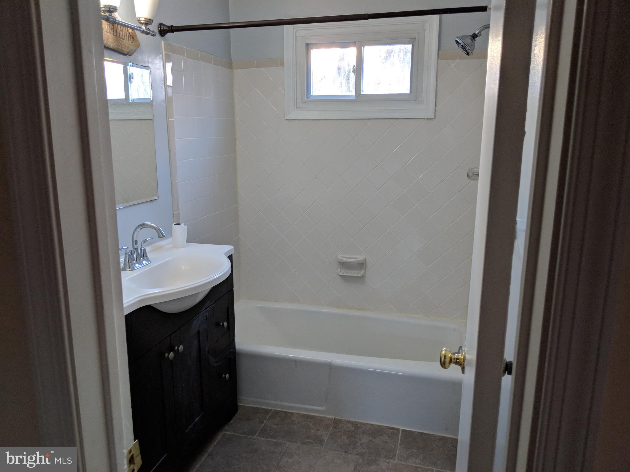 12728 Middlevale Lane Silver Spring, MD 20906 - Photo 12 of 22 second bath