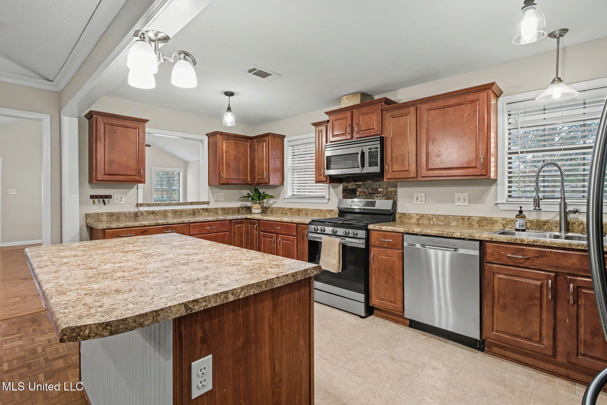 3810 Church Road Horn Lake, MS 38637 - Photo 11 of 39 11-web-or-mls-3810 Church Rd-10