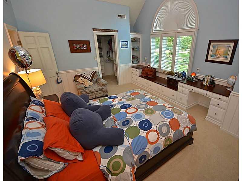 5011 Fall Creek Road Indianapolis, IN 46220 - Photo 13 of 24
