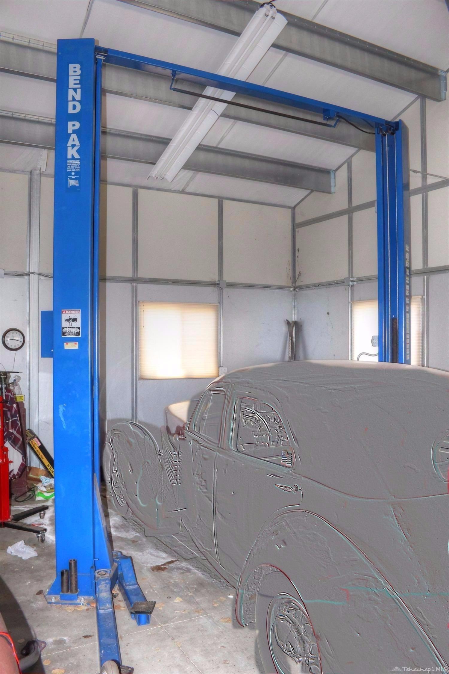 27350 Cumberland Road Tehachapi, CA 93561 - Photo 50 of 57 metal garage: car lift conveys, car does not convey