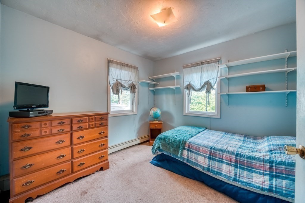 33 Barrows Road Worcester, MA 01609 - Photo 12 of 23 Gallery Image 12
