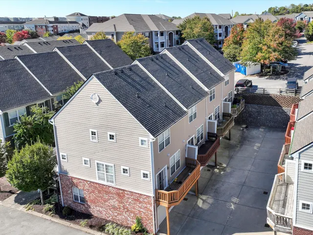 $355,000 | 521 St Jules Lane, Nashville, TN 37211