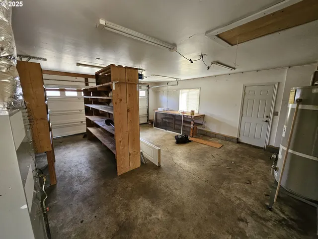 $369,900 | 3127 West Chateau Avenue, Roseburg, OR 97471