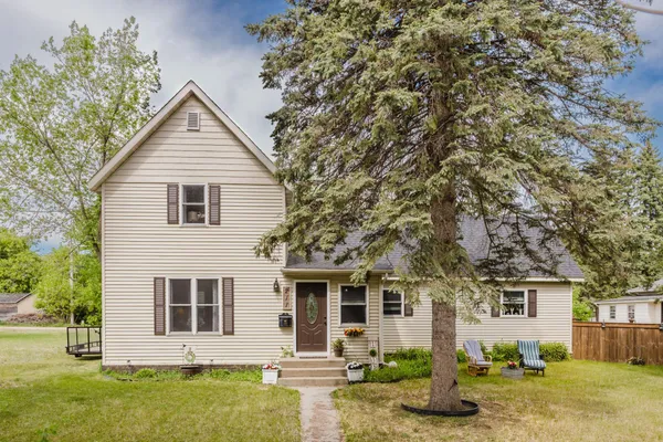 $274,000 | 211 Main Avenue North, Park Rapids, MN 56470