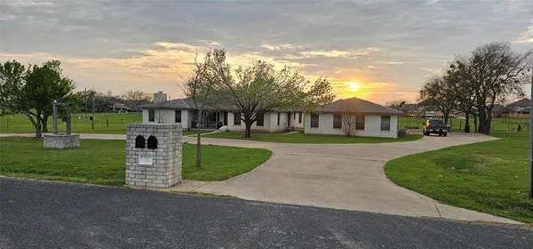 $4,450 | 16 Brenda Lane, Round Rock, TX 78665