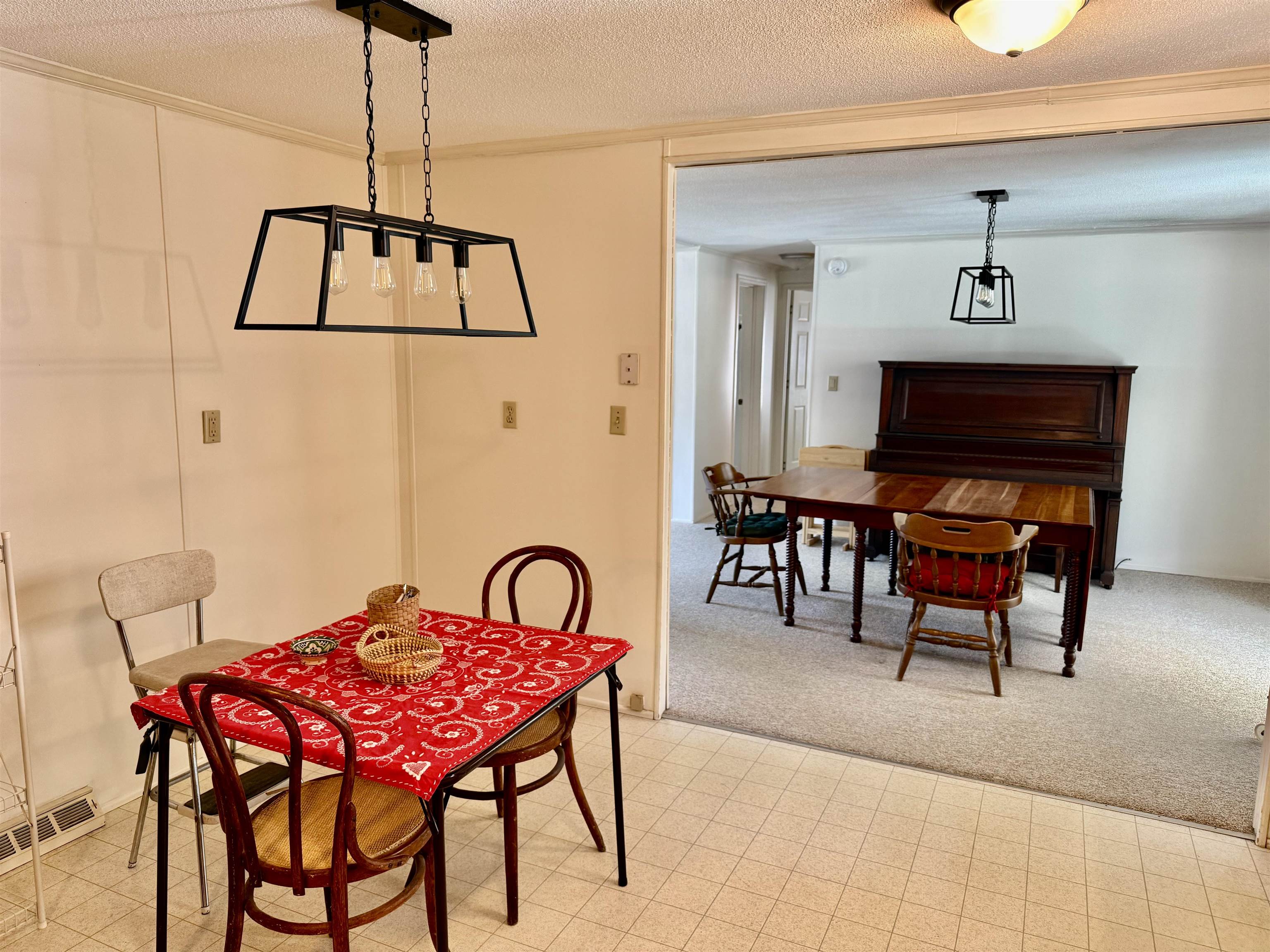 186 Deer Path Road Hopkinton, NH 03229 - Photo 11 of 27