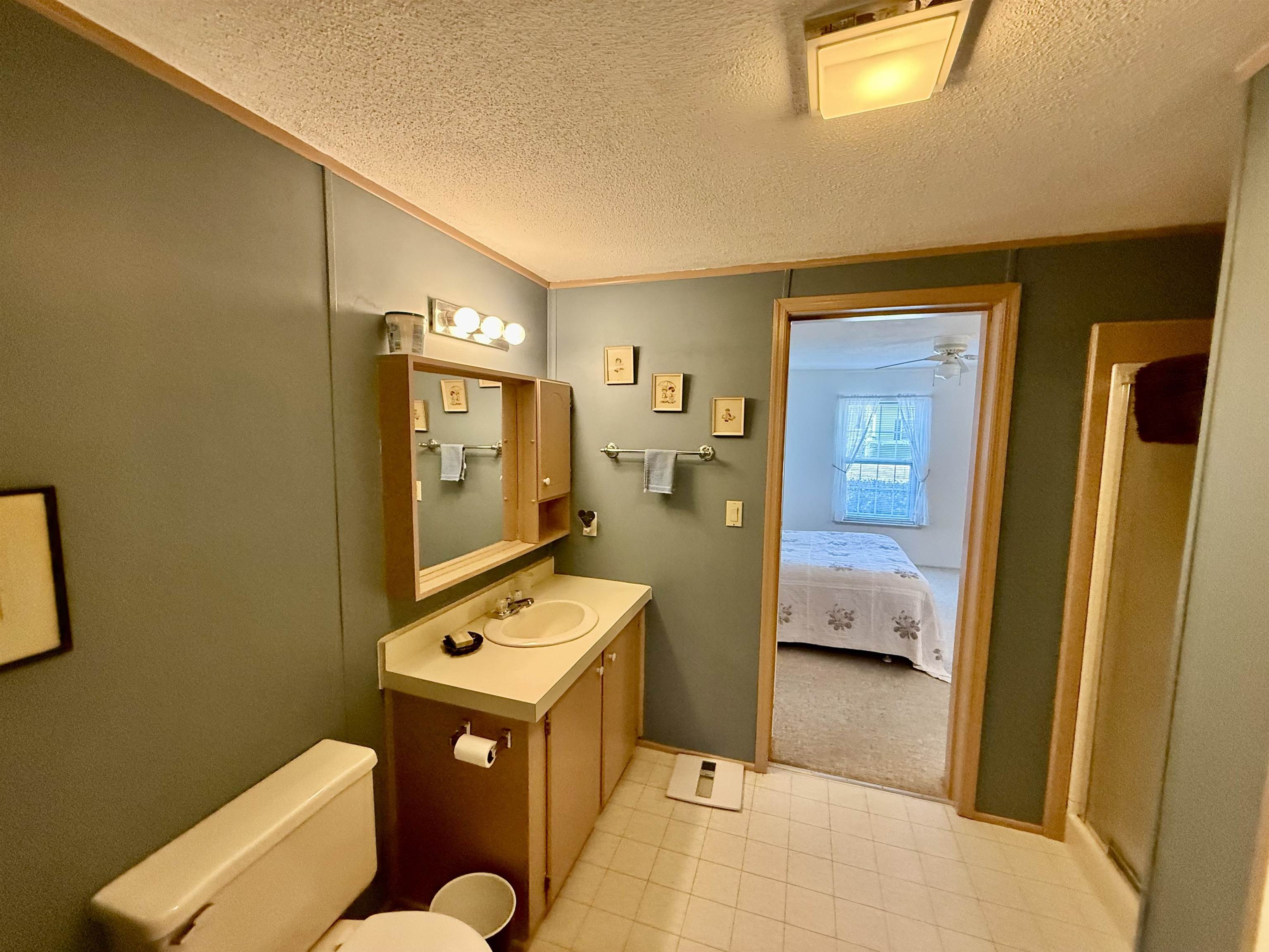 186 Deer Path Road Hopkinton, NH 03229 - Photo 17 of 27