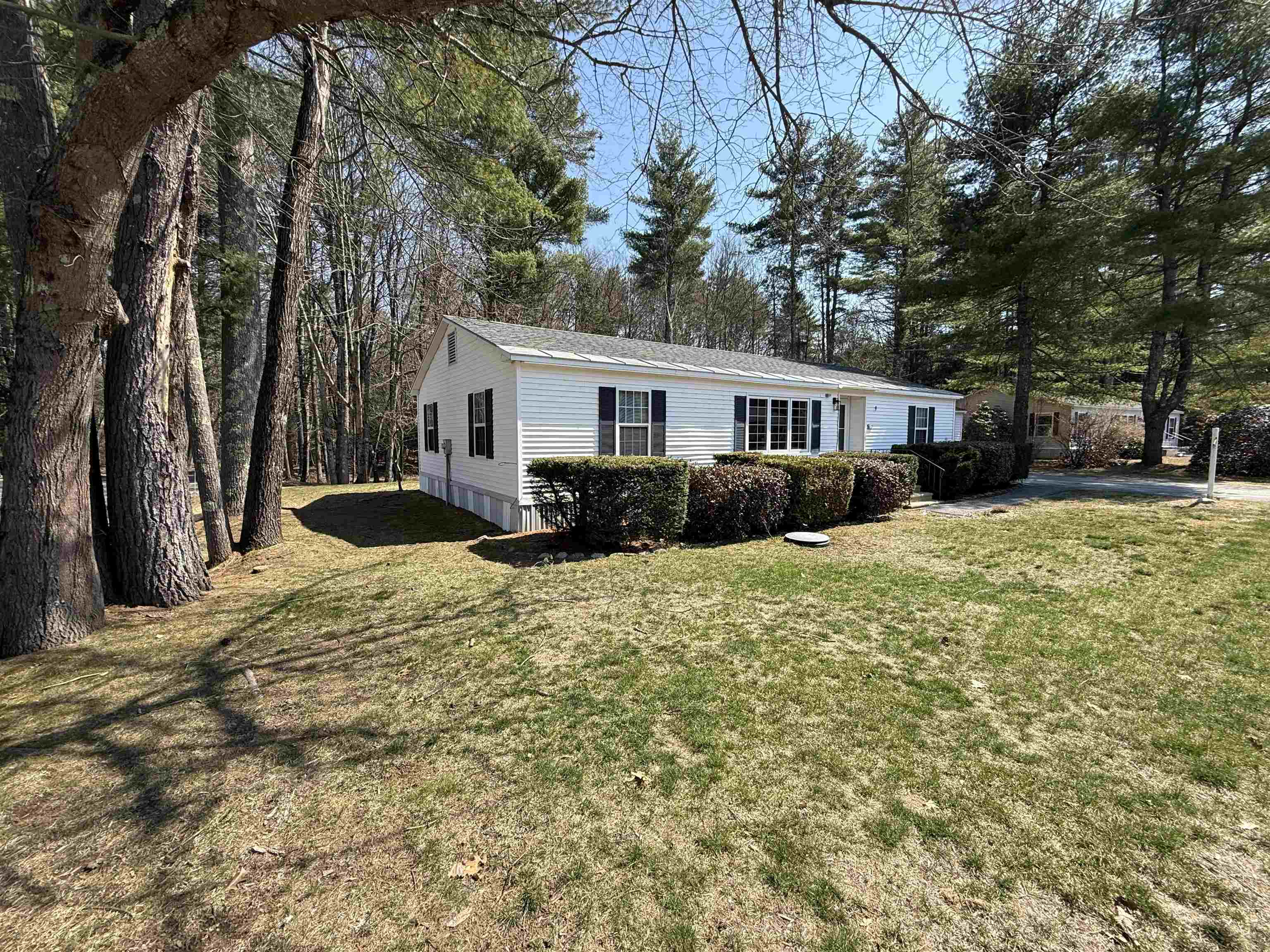 186 Deer Path Road Hopkinton, NH 03229 - Photo 4 of 27