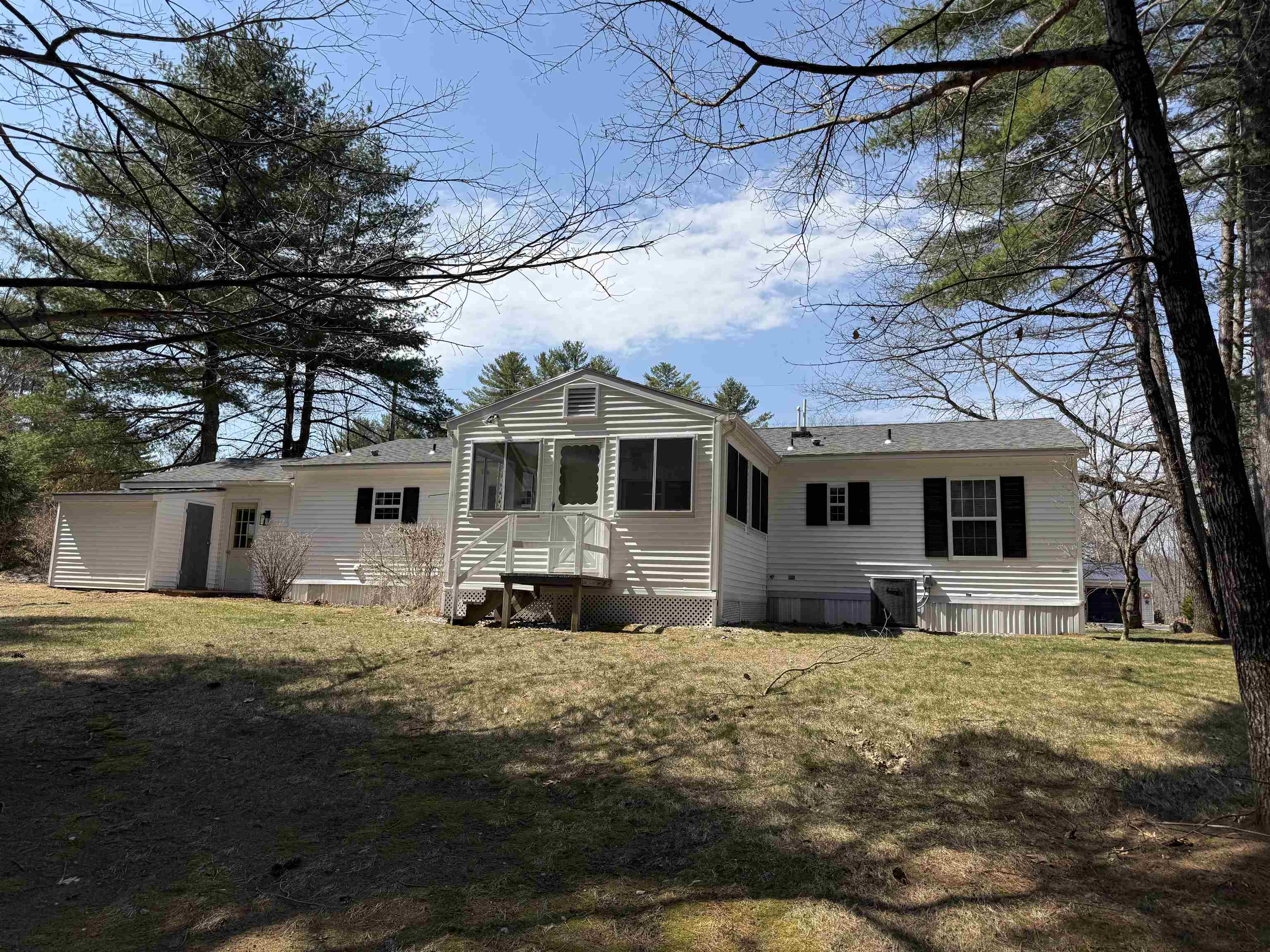 186 Deer Path Road Hopkinton, NH 03229 - Photo 5 of 27