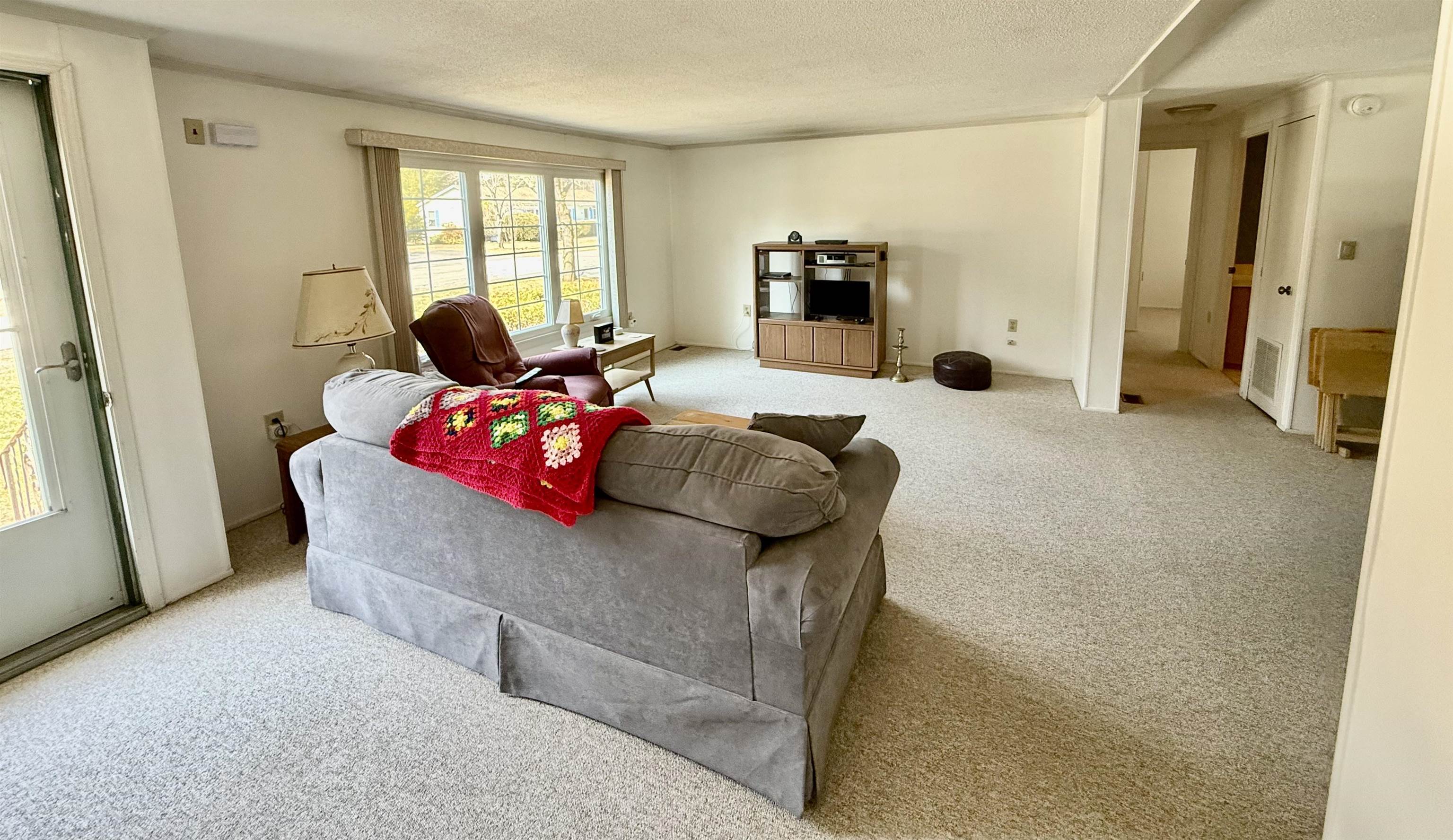 186 Deer Path Road Hopkinton, NH 03229 - Photo 7 of 27