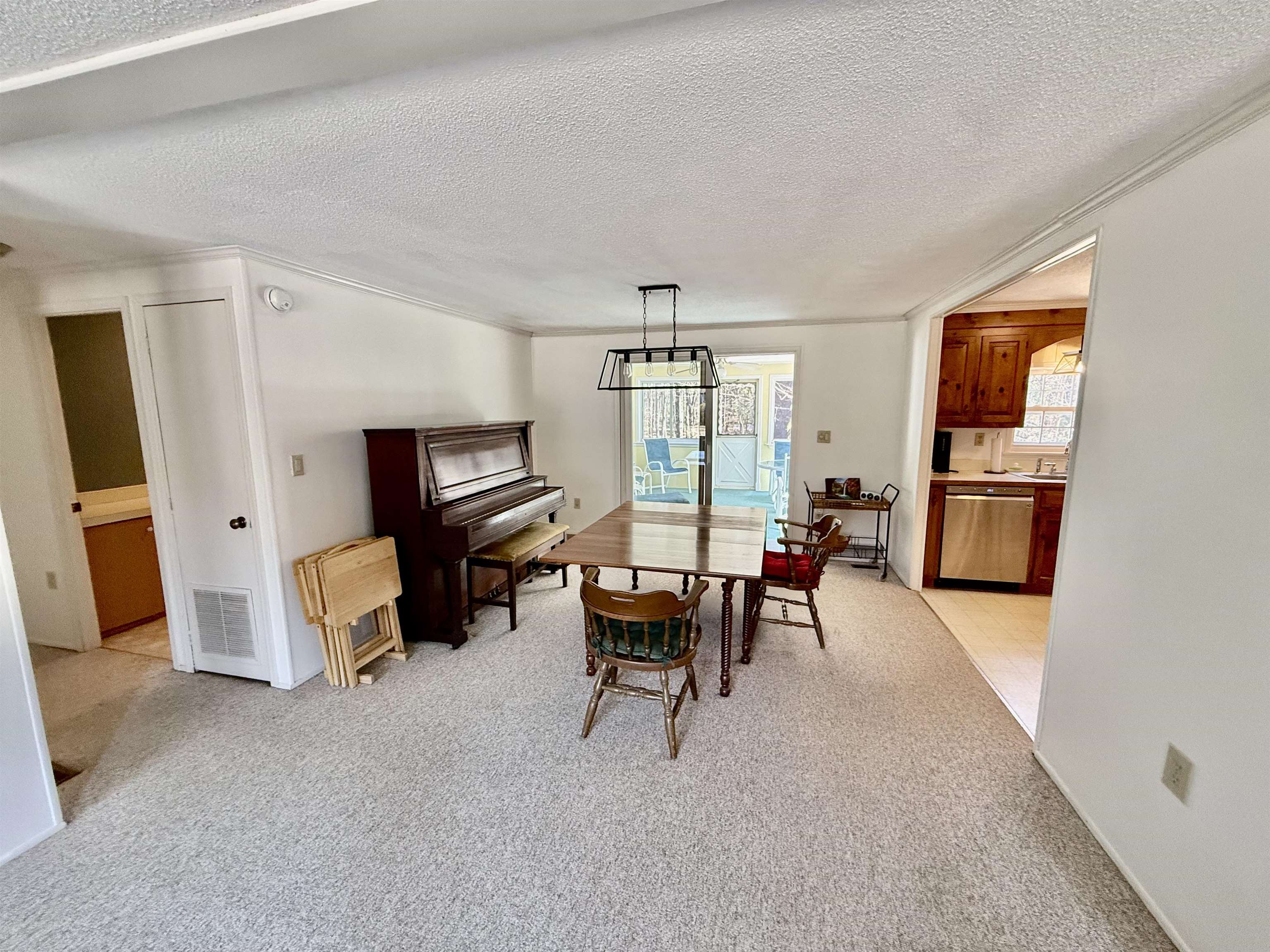 186 Deer Path Road Hopkinton, NH 03229 - Photo 10 of 27