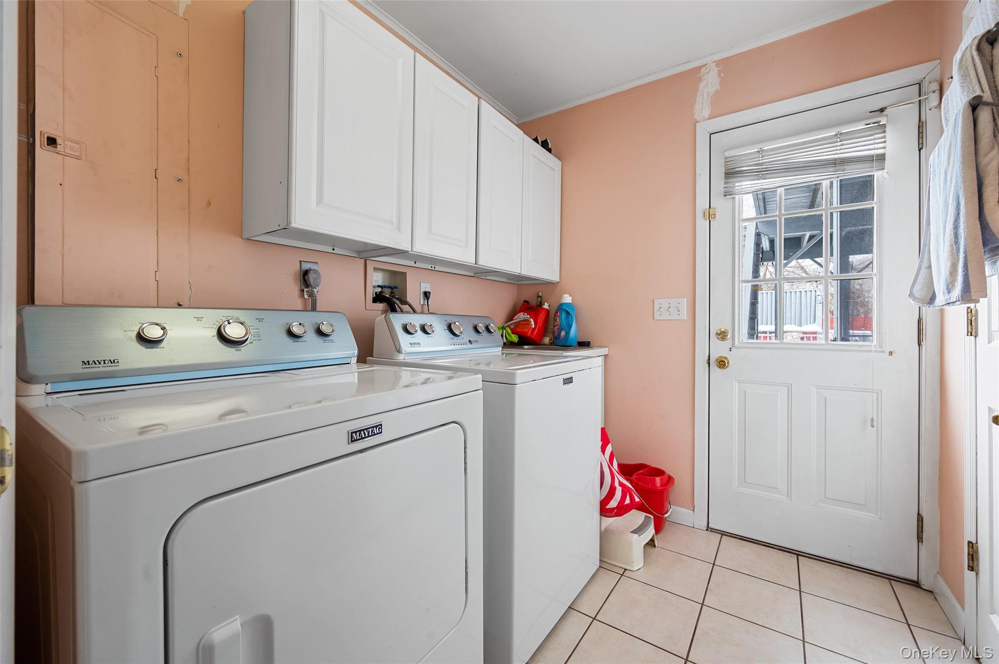 8 George Drive Mastic, NY 11950 - Photo 21 of 30 a utility room with dryer and washer