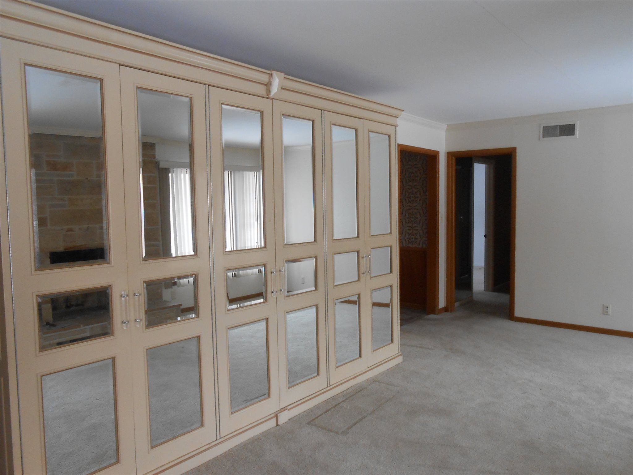 4928 Old Mill Road Fort Wayne, IN 46807 - Photo 6 of 11