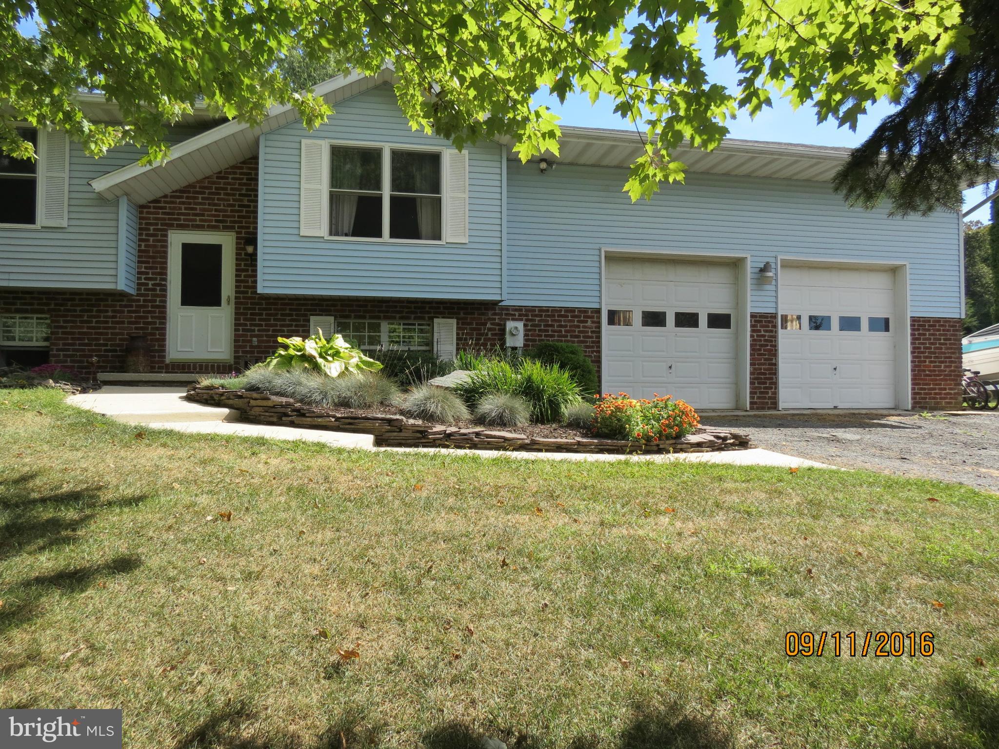 2017 Garrett Road Manchester, MD 21102 - Photo 2 of 30 Entrance View 2 with 2 Car Attached Garage