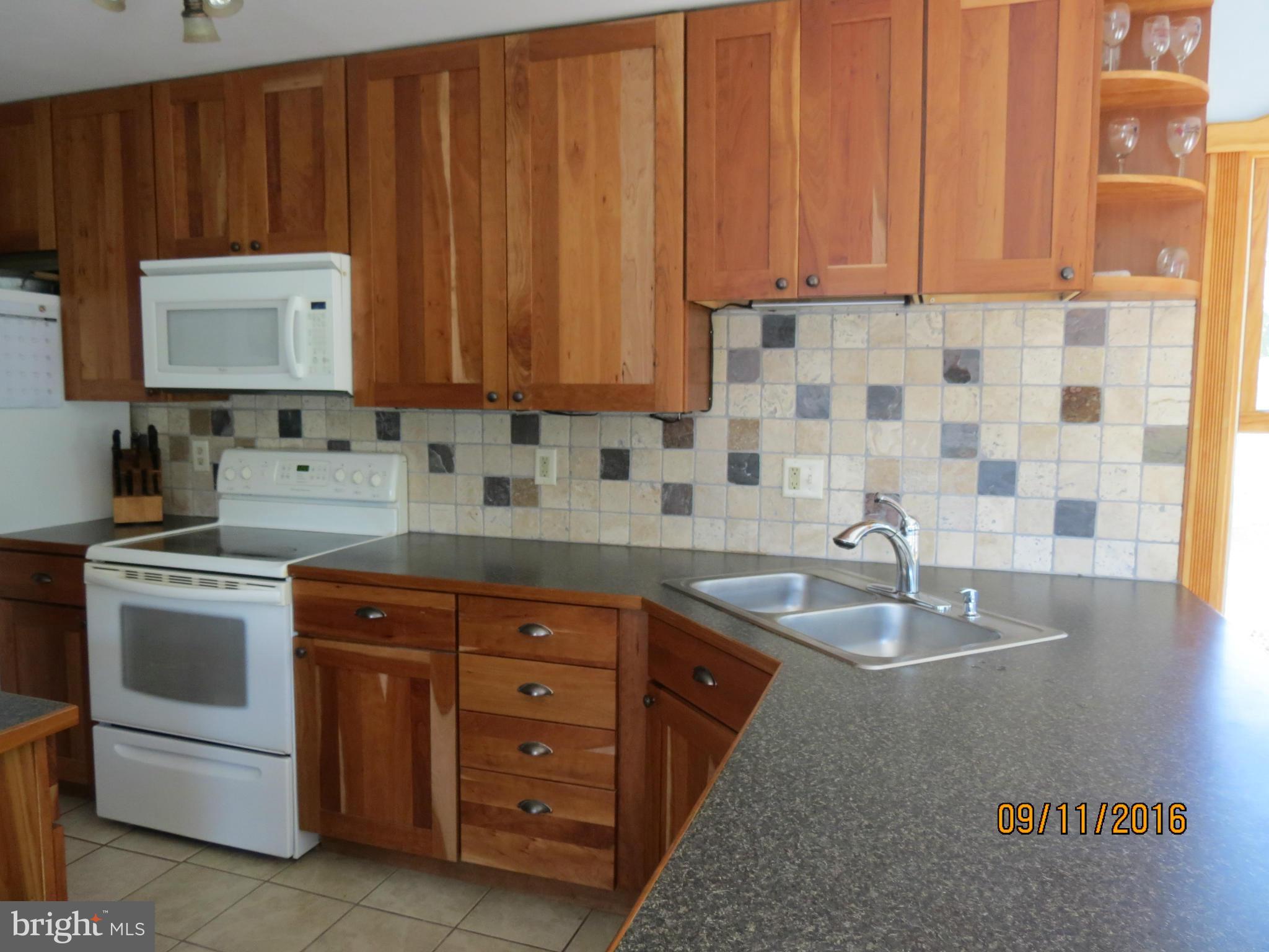 2017 Garrett Road Manchester, MD 21102 - Photo 5 of 30 Tons of Counter Space