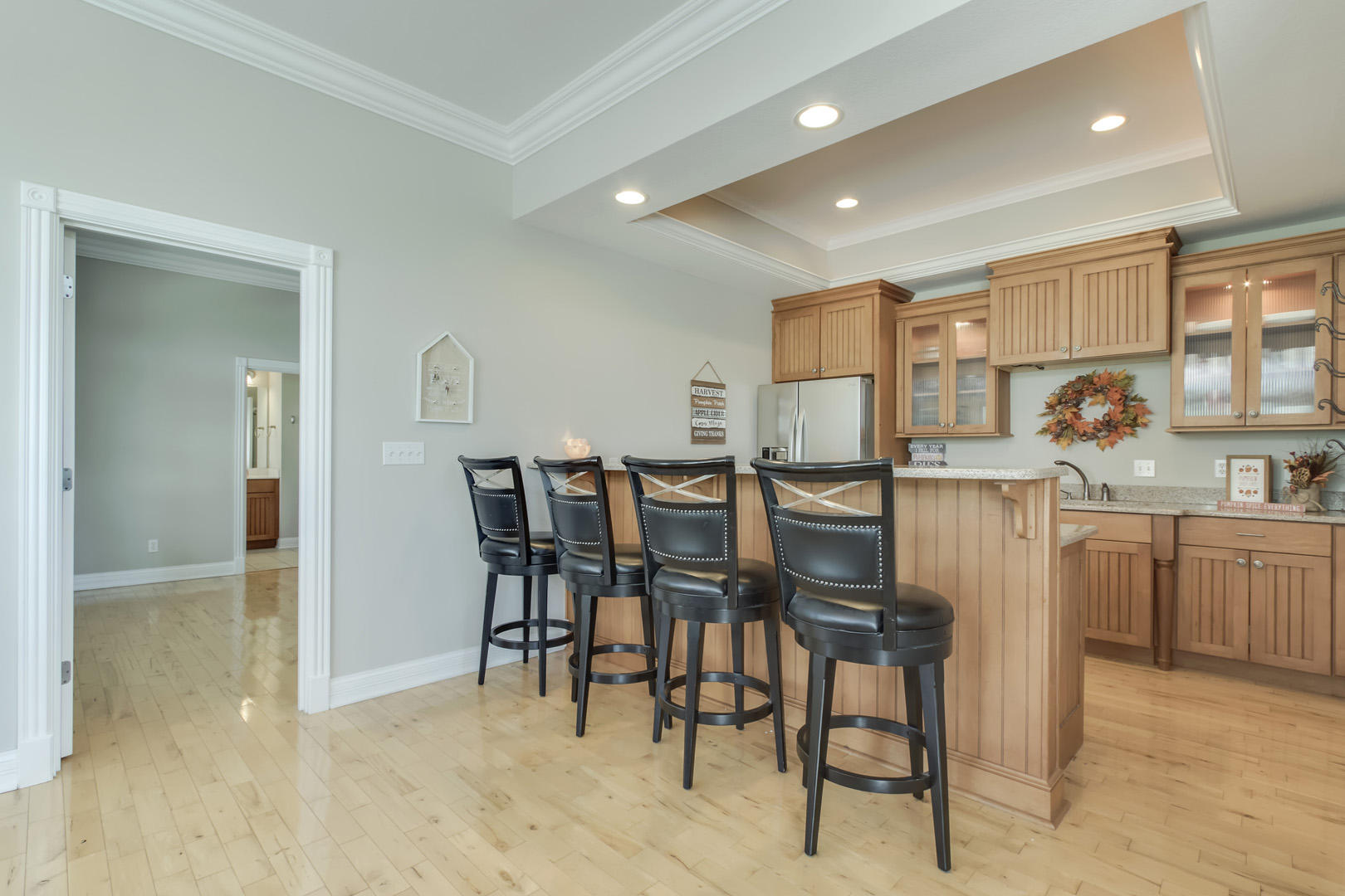 101 Liberty Court Oak Ridge, TN 37830 - Photo 16 of 40 15_LibertyCourt_101_MasterEntry-Breakfas
