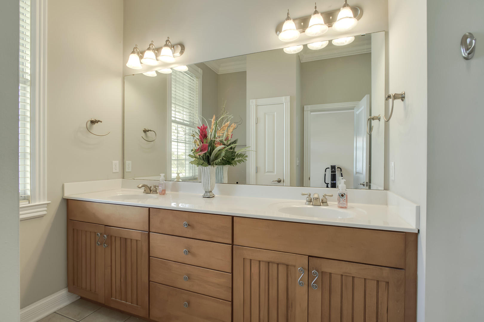 101 Liberty Court Oak Ridge, TN 37830 - Photo 19 of 40 18_LibertyCourt_101_MasterBath