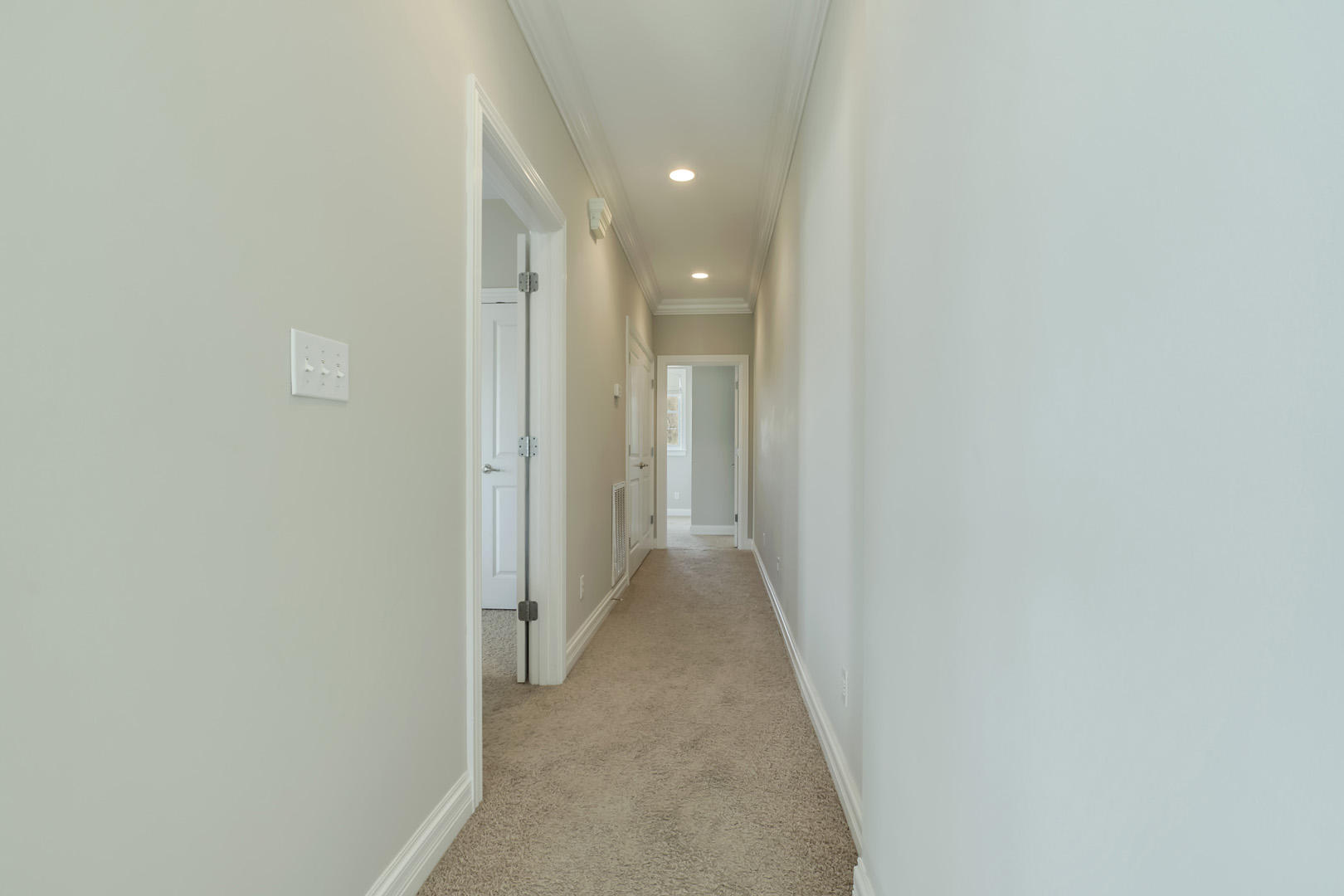 101 Liberty Court Oak Ridge, TN 37830 - Photo 22 of 40 21_LibertyCourt_101_Hall01