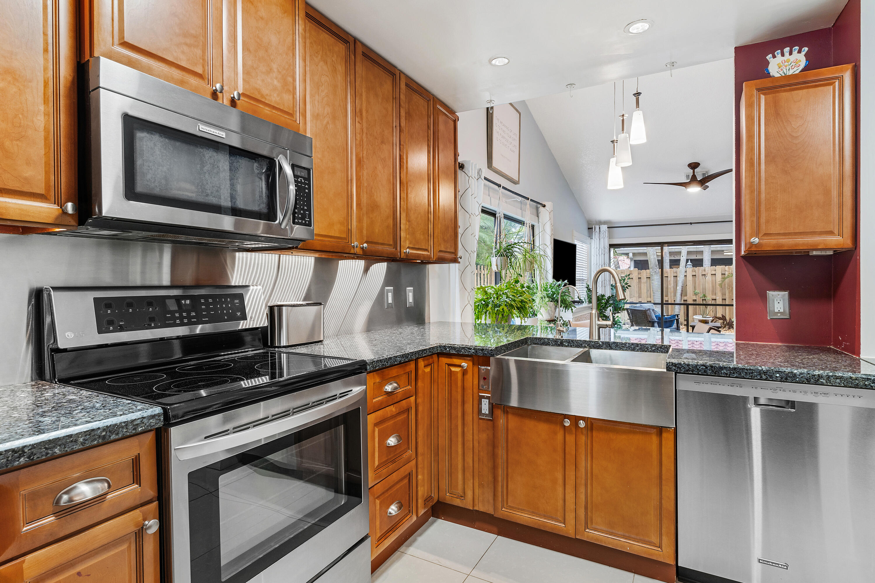 5541 Ilford Court Boca Raton, FL 33486 - Photo 8 of 27 Kitchen