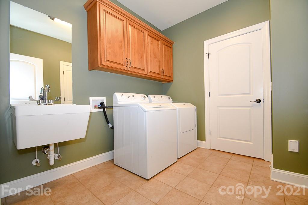 721 Roy Kindley Road Monroe, NC 28110 - Photo 20 of 32 a utility room with dryer and washer