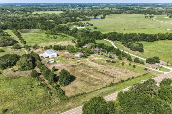$550,000 | 7800 North Farm To Market 2502, Brenham, TX 77833