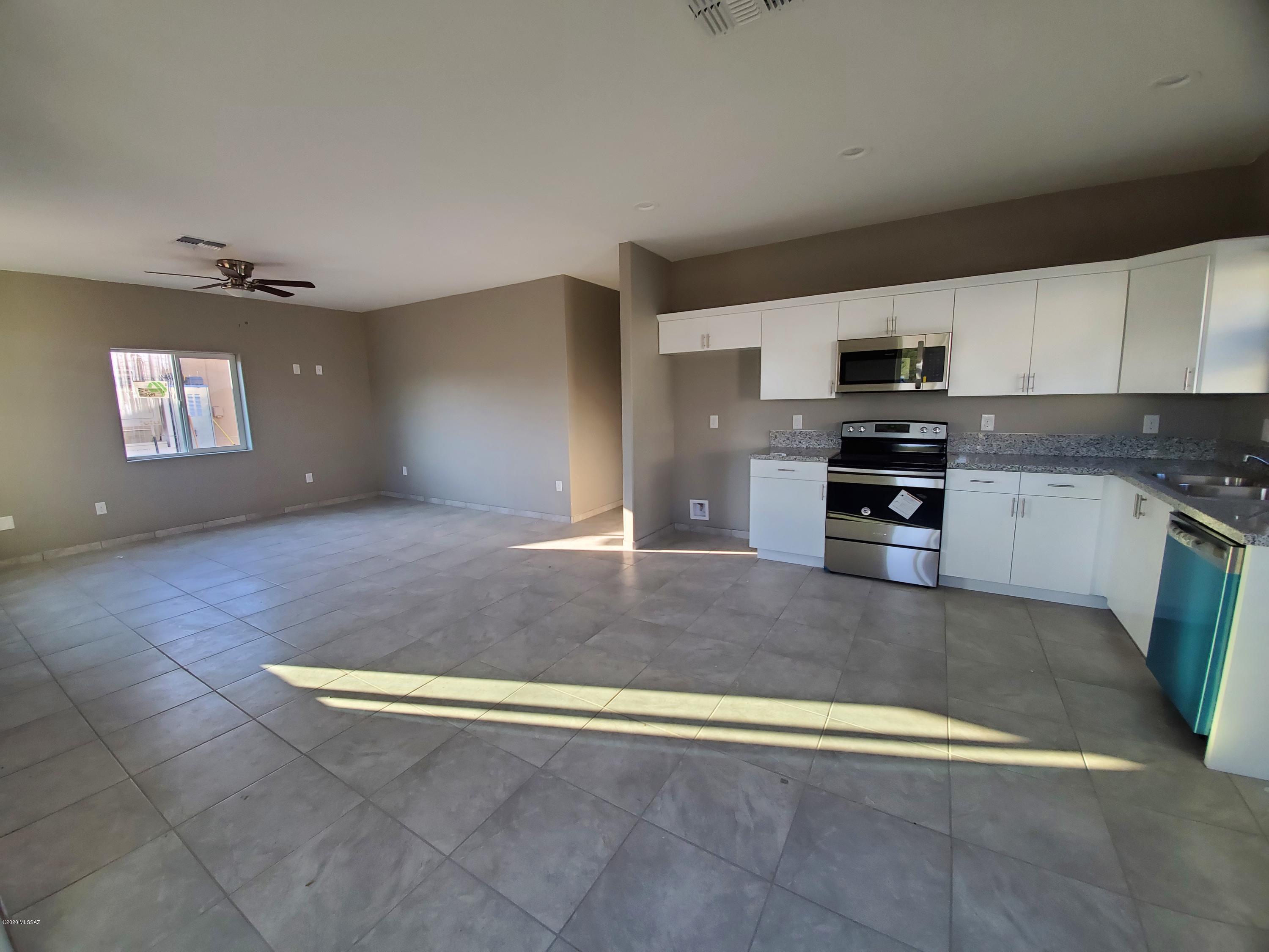 596 West Simmons Road Tucson, AZ 85705 - Photo 4 of 12