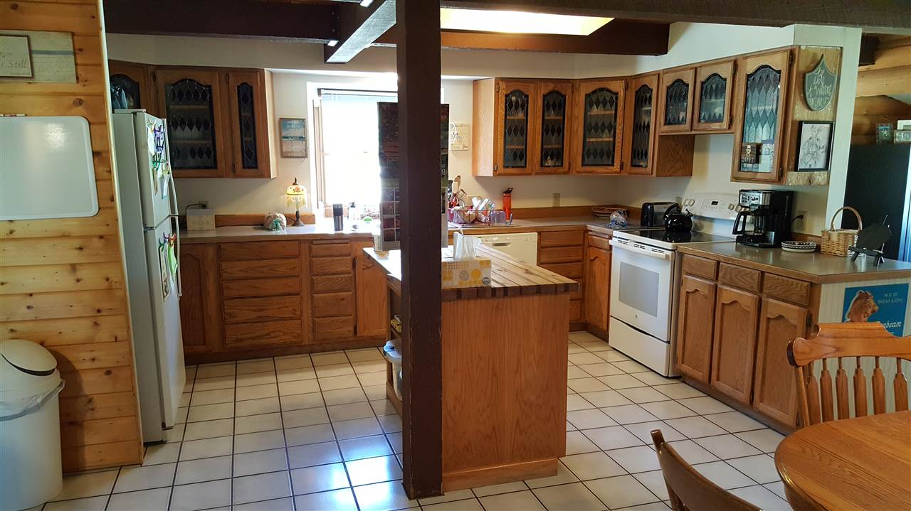 4595 South Swenson Road Clayton, WA 99110 - Photo 7 of 11