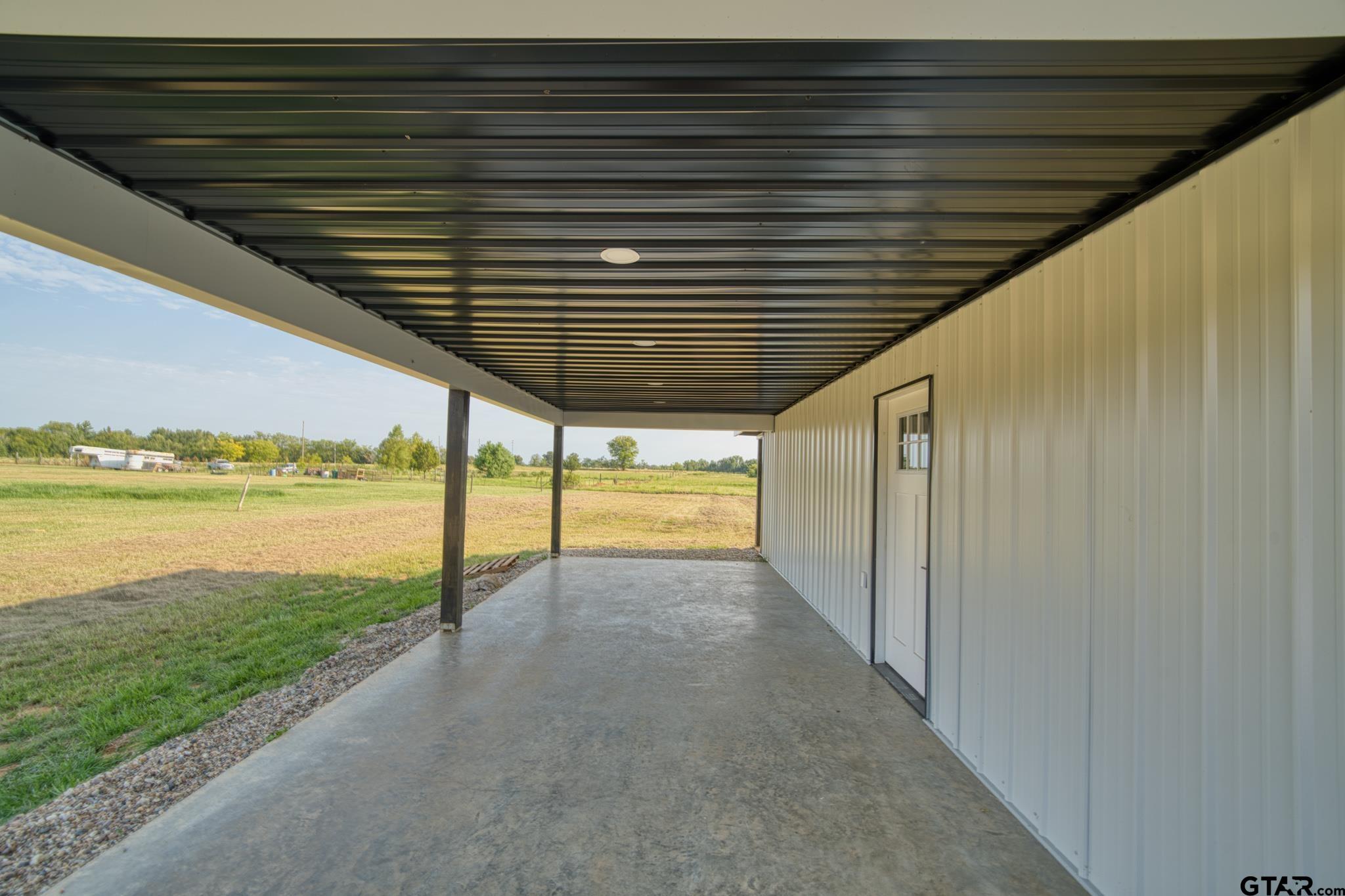 104 Private Road New Boston, TX 75570 - Photo 6 of 37 Gallery Image 6