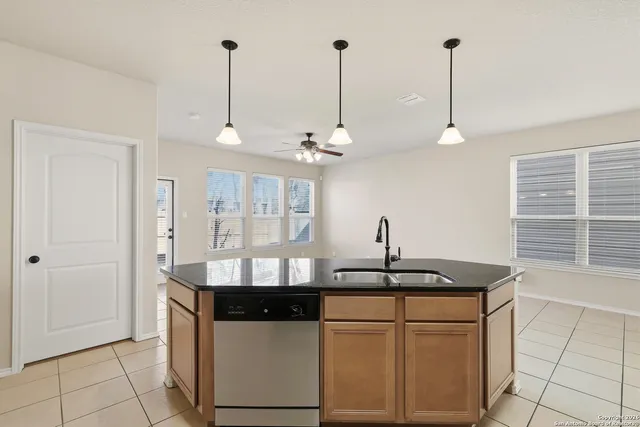 $1,995 | 5415 Bright Run, San Antonio, TX 78240