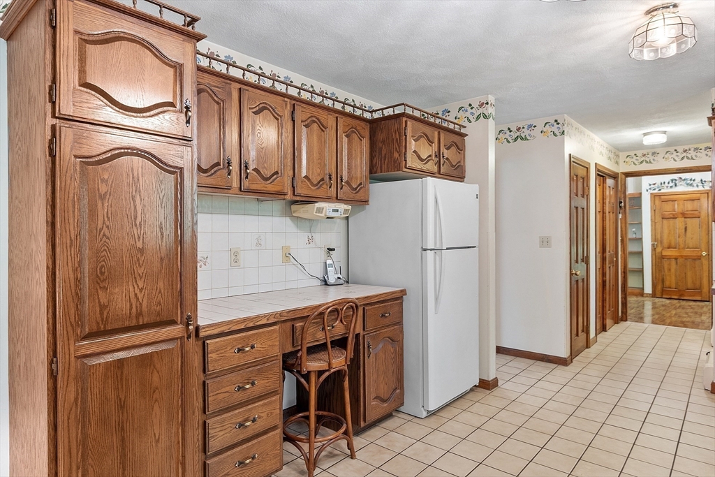 4 Clark Road Littleton, MA 01460 - Photo 13 of 34