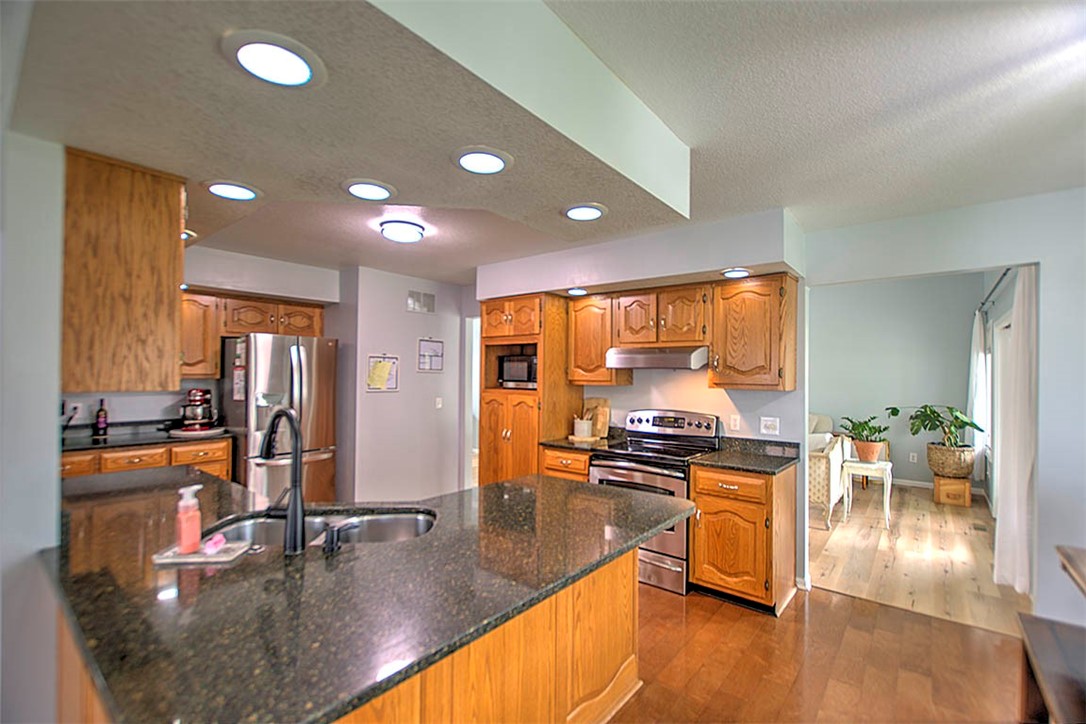 2575 Deerfield Court Decatur, IL 62521 - Photo 18 of 34