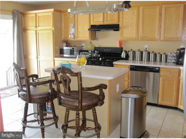 323 Watkins Road Pennington, NJ 08534 - Photo 9 of 24