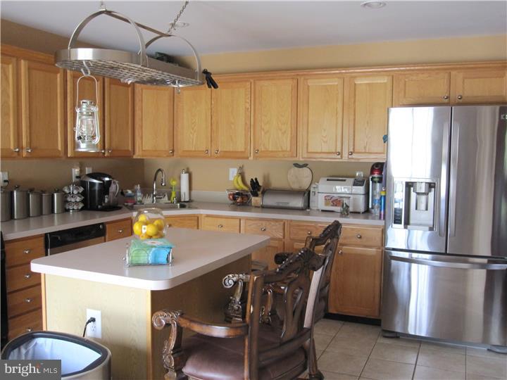 323 Watkins Road Pennington, NJ 08534 - Photo 10 of 24