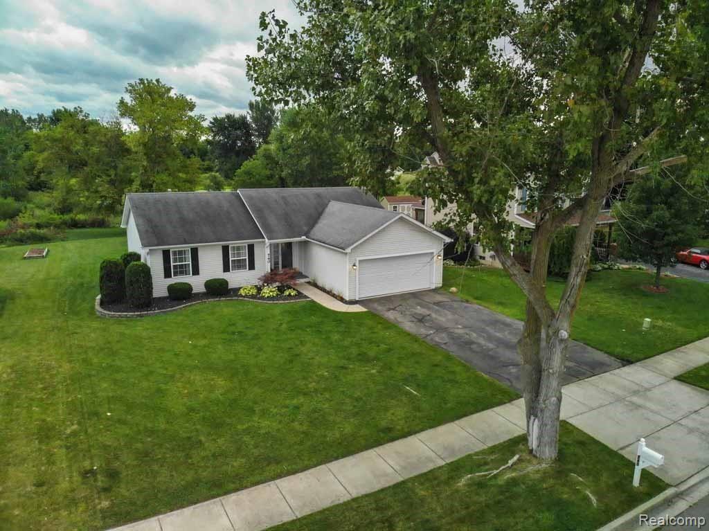 740 Brower Road Fowlerville, MI 48836 - Photo 3 of 49
