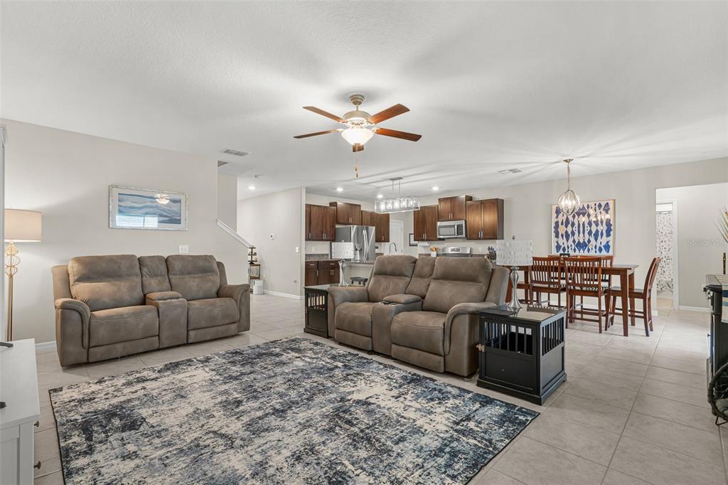 9823 Lemon Drop Loop Ruskin, FL 33573 - Photo 14 of 56 Gallery Image 14