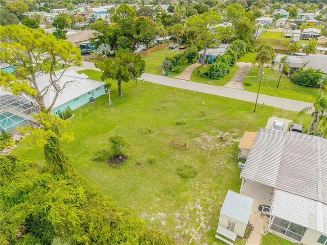 a view of an outdoor space and a yard
