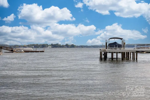 $3,150,000 | 18316 Mainsail Pointe Drive, Cornelius, NC 28031