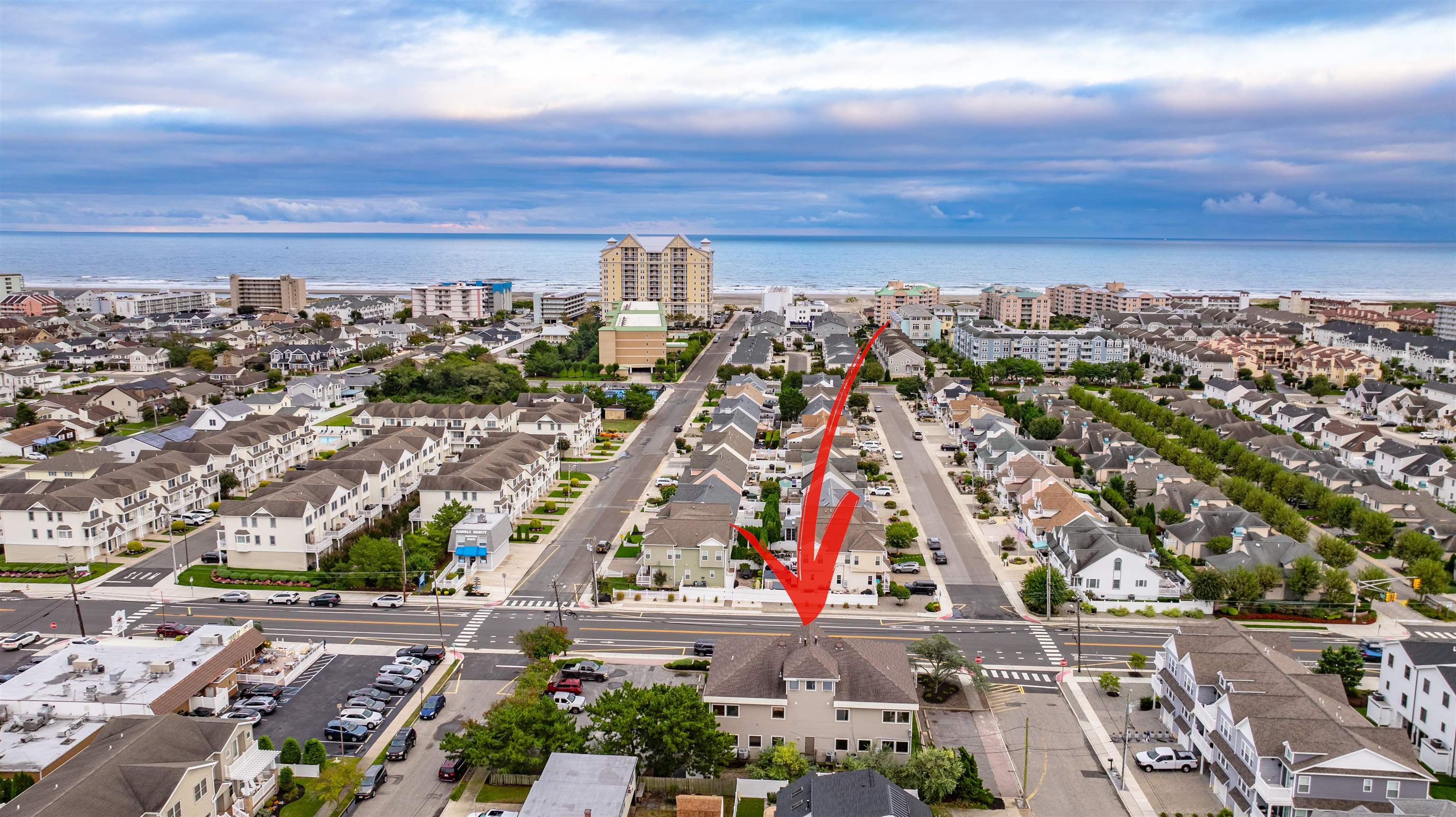 114 East Rochester, Unit 114 Wildwood, NJ 08204 - Photo 5 of 7 a view of a city