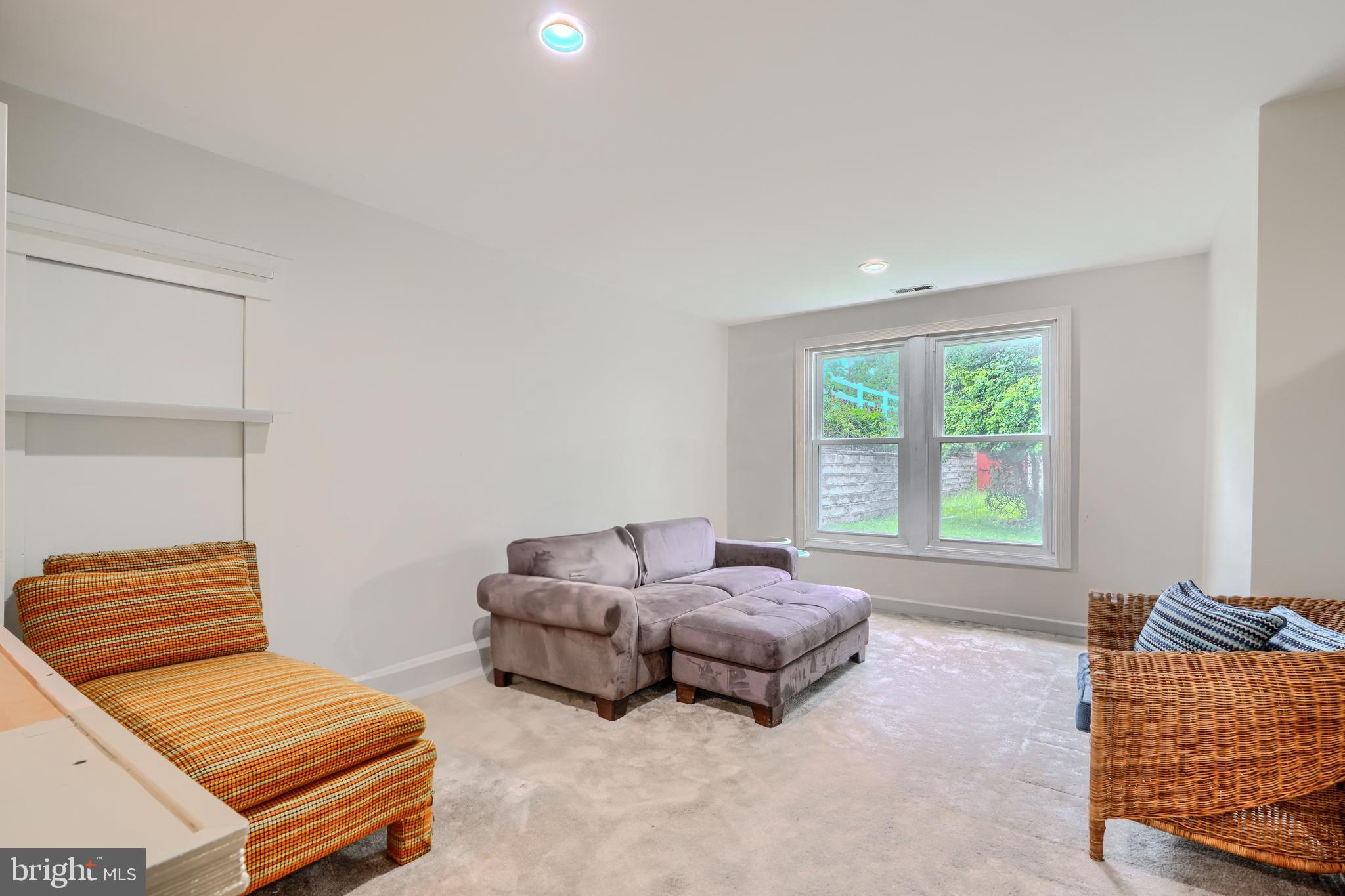 1 Second Tee Court Baltimore, MD 21209 - Photo 33 of 41 a bedroom with furniture and a window