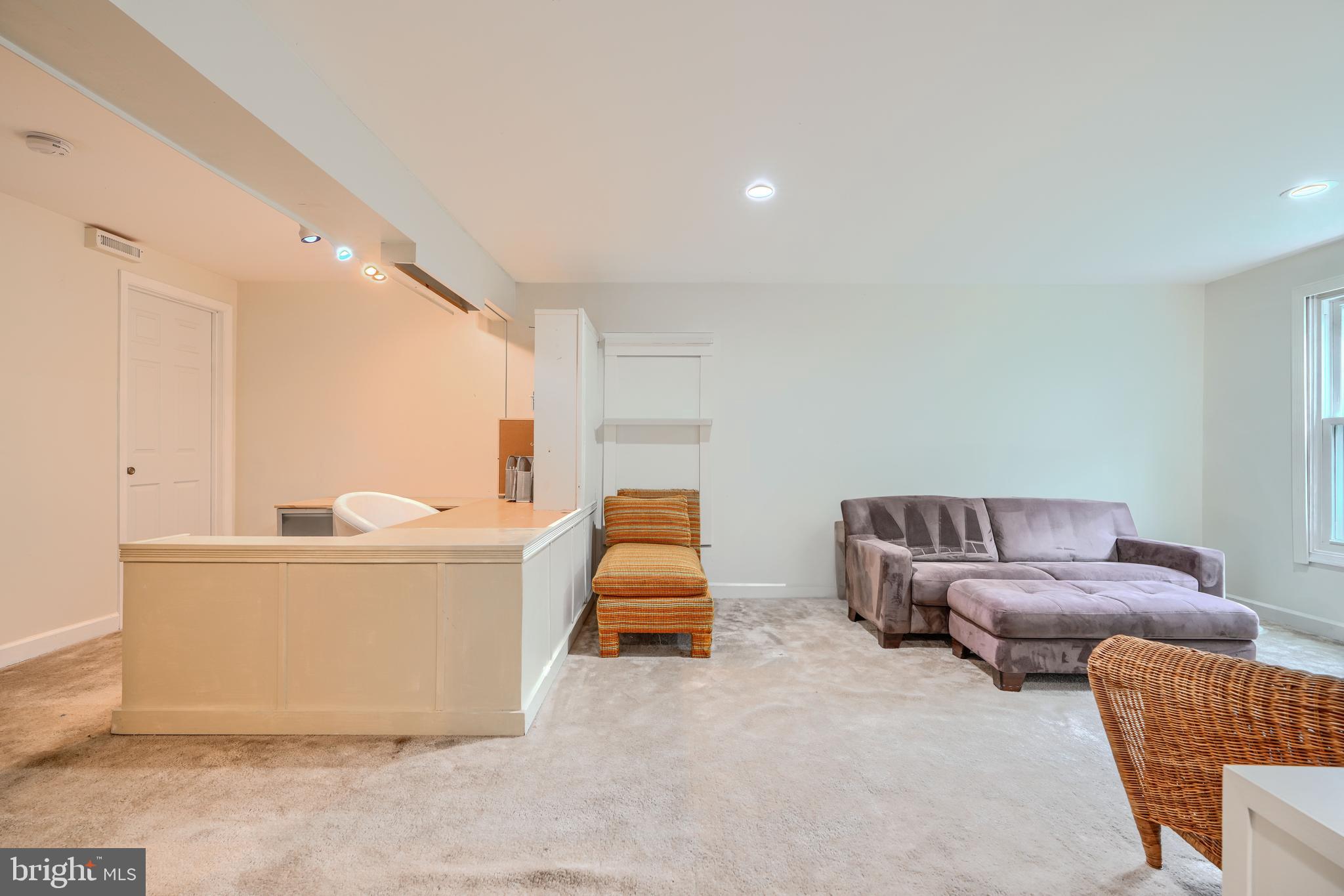 1 Second Tee Court Baltimore, MD 21209 - Photo 34 of 41 a living room with furniture and a window