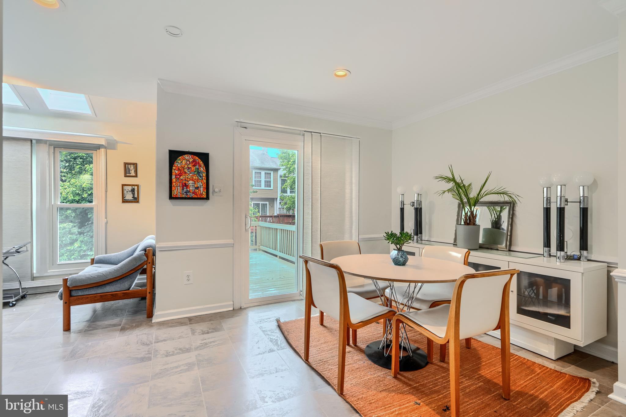 1 Second Tee Court Baltimore, MD 21209 - Photo 8 of 41 a dining room with furniture and window