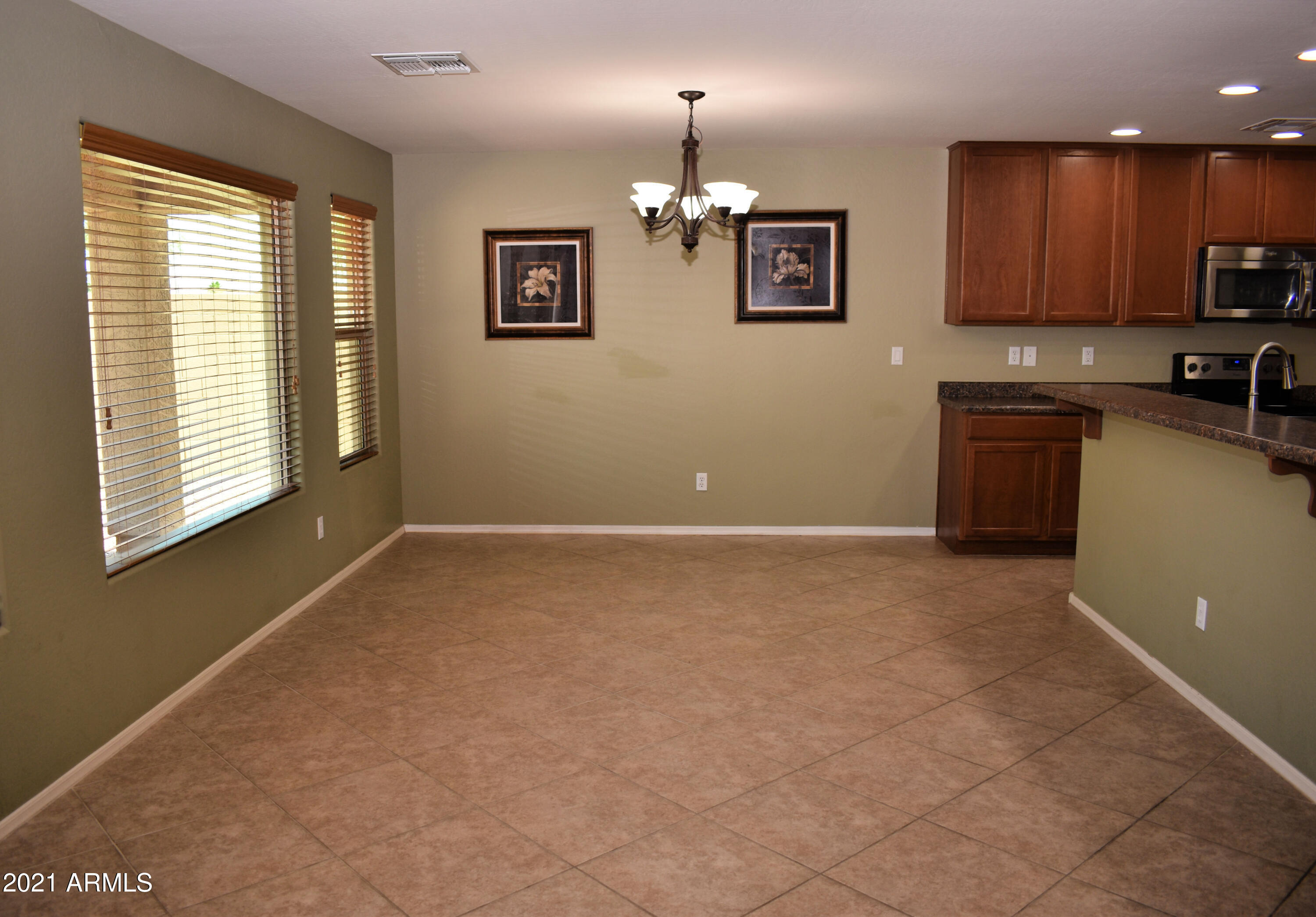 2461 South Conestoga Road Apache Junction, AZ 85119 - Photo 4 of 25 Open Dining Area
