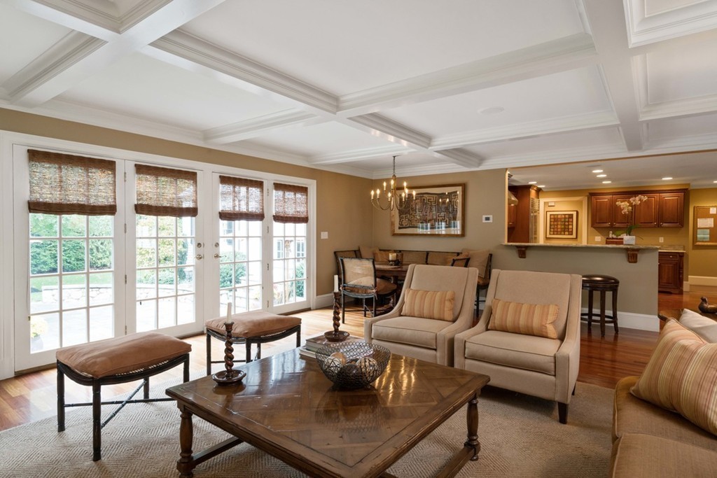 18 Woodcliff Road Wellesley, MA 02481 - Photo 3 of 25