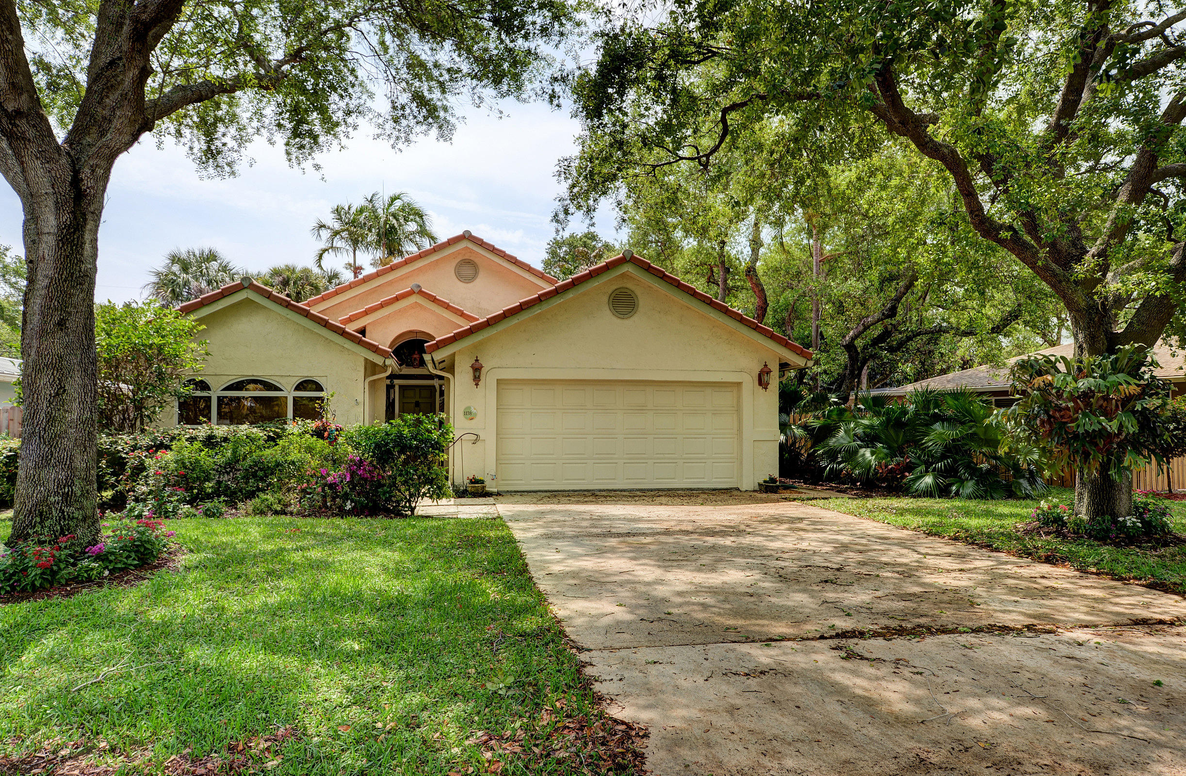 1138 Southwest 20th Street Boca Raton, FL 33486 - Photo 1 of 26 T3KD7K_front